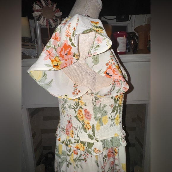 Sugarlips Floral Smocked midi+ Dress. Size large. EUC. - Picture 3 of 13